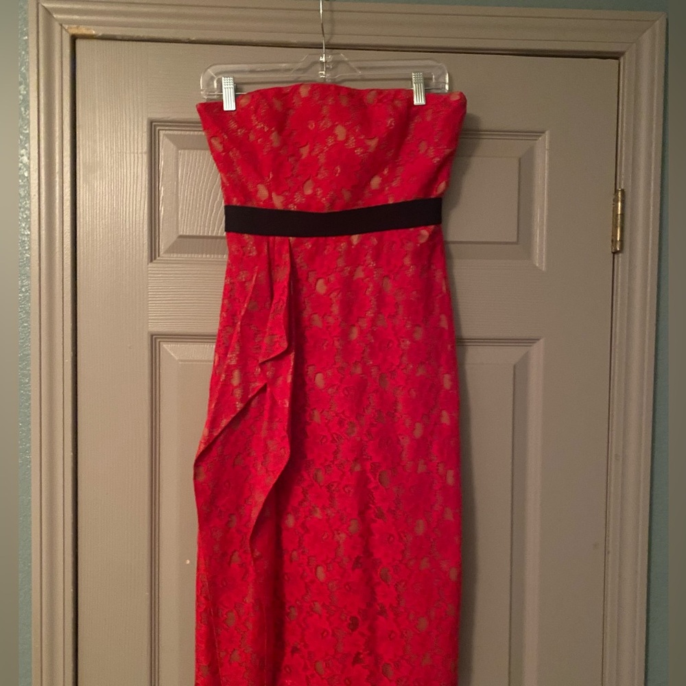 BCBG MAXAZRIA Red Alexandra Strapless Lace Evening /Cocktail Dress Size 8. - Picture 3 of 3